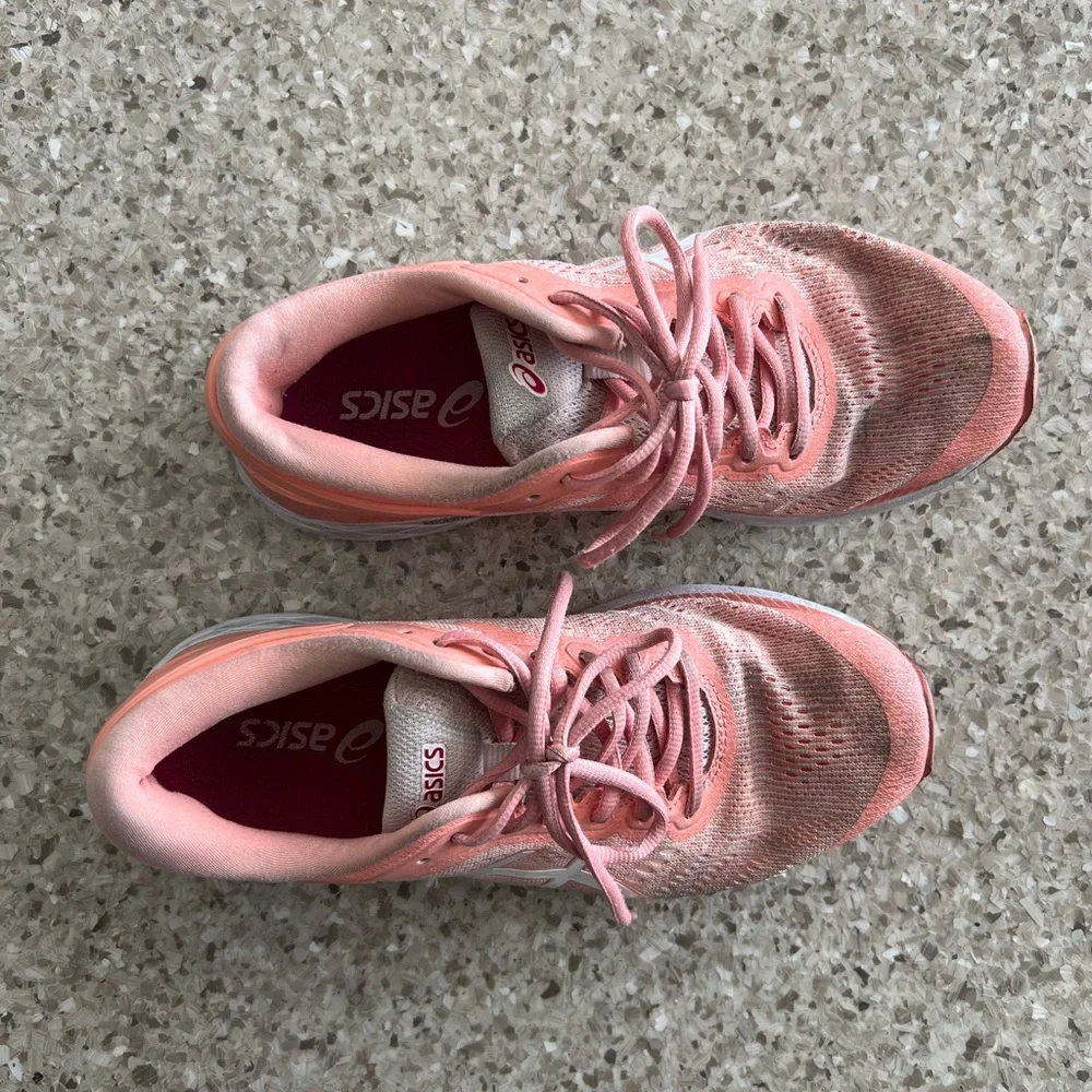 ASICS Running Shoe - Picture 2 of 2